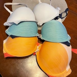 3 Victoria’s Secret Bras